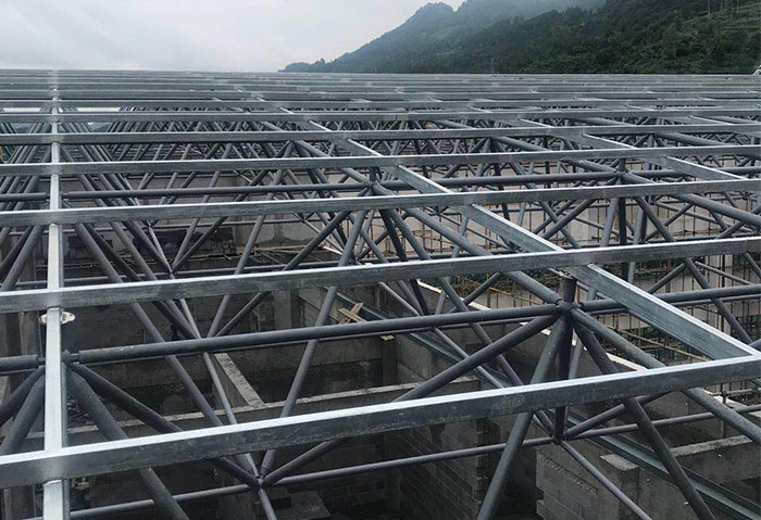 兴义仁怀冠英学校艺体楼网架